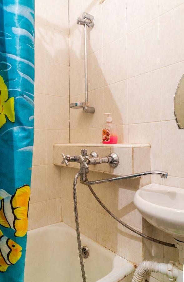 по улице лескова, 6 Apartment