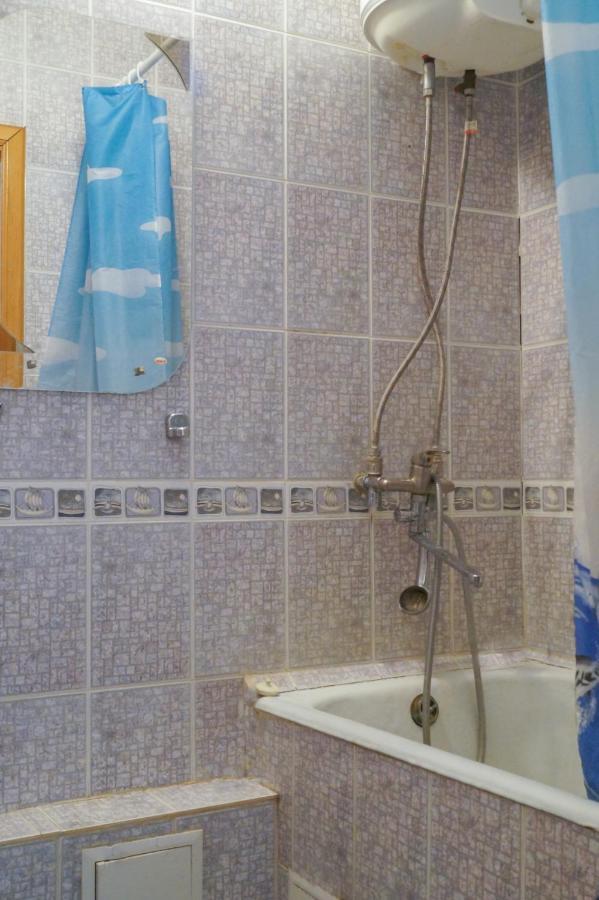по улице лескова, 6 Apartment